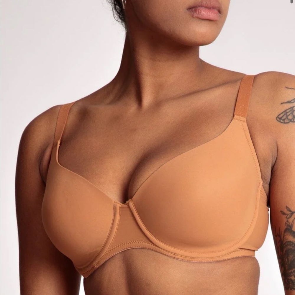 Nubian skin Naked T-shirt Bra - Café au Lait